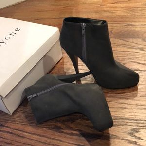 Forever21 grey bootie